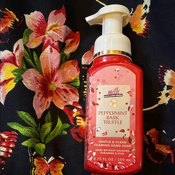 Bath & Body Works Other - Milk Bar Bath & Body Works Peppermint Bark Truffle Foaming Hand Soap Pump - Red